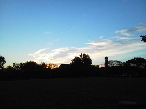 日の出直前の春日公園，なかなかきれいでした．