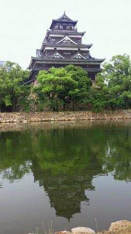 広島城はお堀からのほうが美しい！？