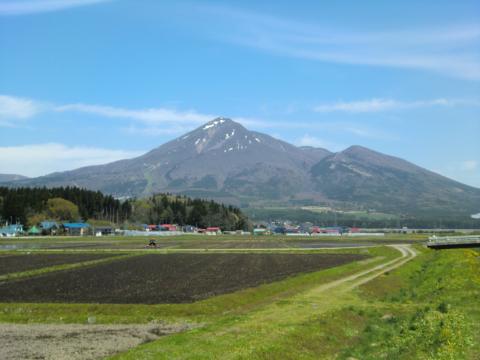 会津磐梯山。風景は一年前に見た時から変わりありません。
それなのに・・・。