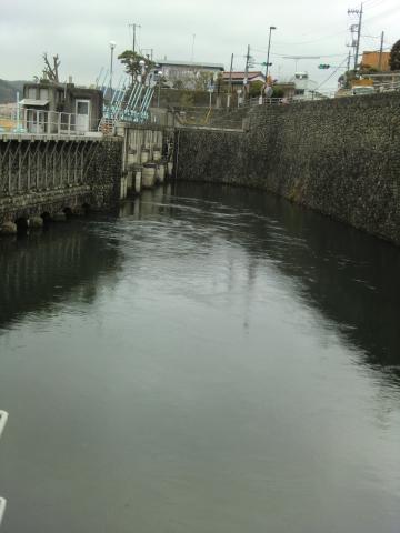 これが多摩川からの取水口、玉川上水の起点です。