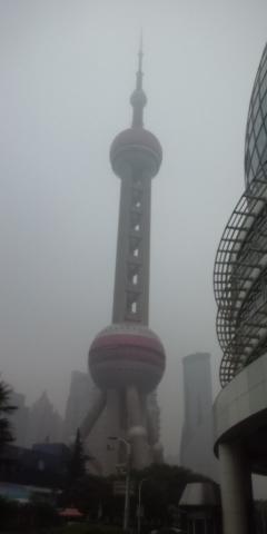 上海タワー
468mでスカイツリーができるまでアジア一の高さだったそうだ