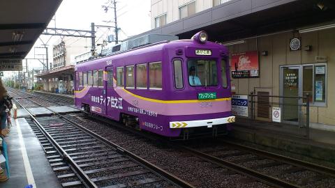 大阪の南にはこんなちんちん電車が残ってます
阪堺線あびこ道駅にて