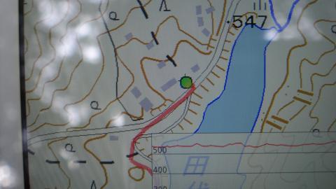 キャッシュ済みの地図や軌跡も予定通り表示された。
現在地（緑丸）で標高約530m