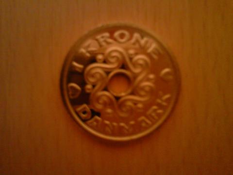 神宮外苑で行われていた、サイクルイベント「COP15」で戴いた「HAPPY COIN」デンマークの通貨で「幸せを呼ぶコイン」と言われ世界で唯一ハートの刻印が入っています。
