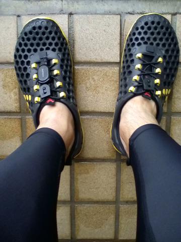 vivobarefoot ultra　　最近、雨の日はコレが好きです。