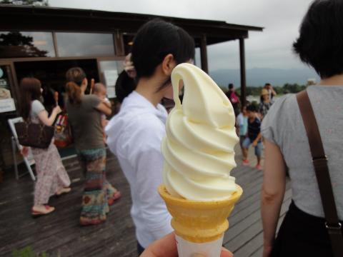 清泉寮のソフトクリーム。甘く濃厚な味で好き。