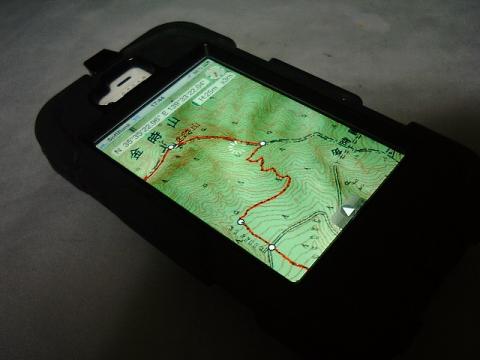 そこで、アプリ「DIY　GPS」をダウンロードしてみました。先週末に登った金時山の地形図を早速取り込んでみた。