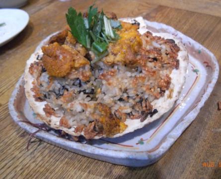 第２の故郷、茅ヶ崎「えぼし」の「焼きウニご飯」。どうやったらこんなに表面カリカリ、中はトロトロにウニを調理できるのか？絶妙だ。