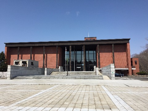 野幌森林公園の北海道博物館。2015年春のリニューアルオープンするそうです。