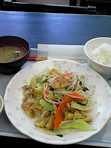 空港食堂フーチャンプルー定食
これで550円！