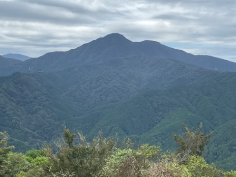 矢倉岳からこれより向かう金時山