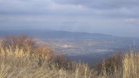 再び矢倉岳に登頂　西湘方面をのぞむ