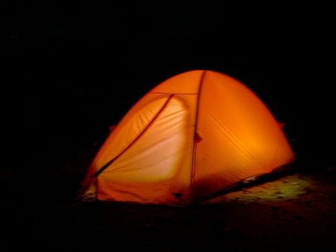 夜が更けて厳しい冷え込み