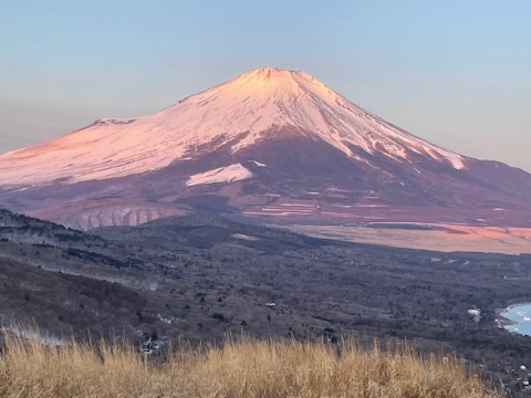 ２日目の朝　黎明の富士　明神山から