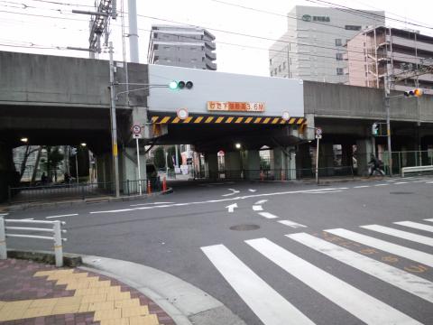 ゴールゲートならぬ京阪ガード