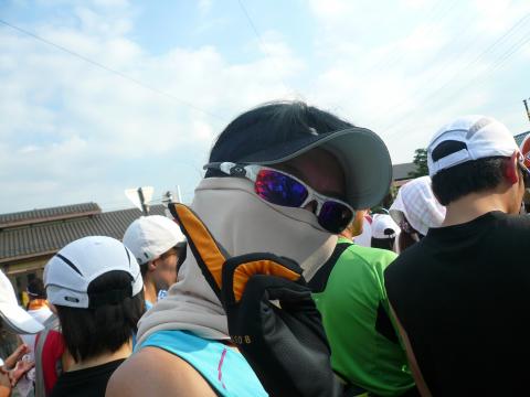 月光仮面(古い!)の仮装してる方かにゃ?