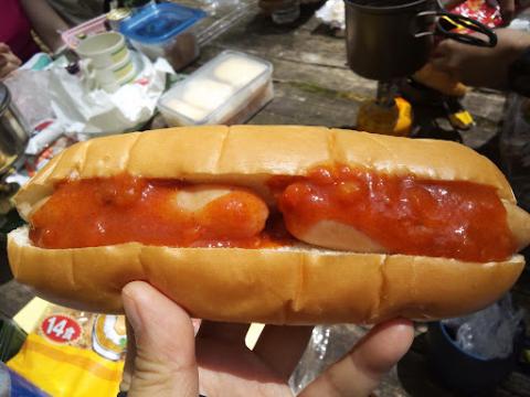これが噂のビリケンドッグ。美味しくて2本も頂いてしまいました・・・。
消費カロリー<摂取カロリー(涙)