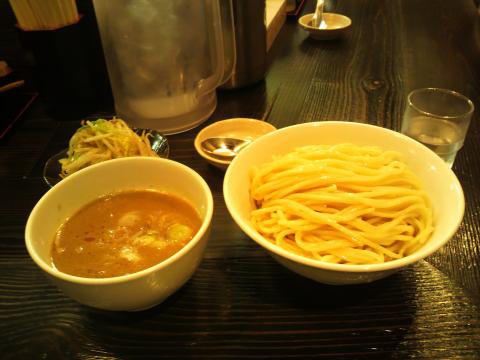 「麺屋 和利道 warito」つけ麺＋野菜トッピングここは美味しいですねぇ。この味で夜なら大して並ばずに食べれるのだから素晴らしい。
