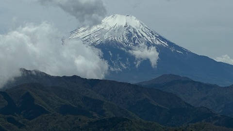大室山山頂手前より