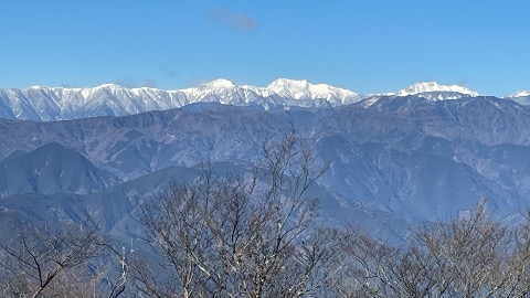 南アルプス南部の山々