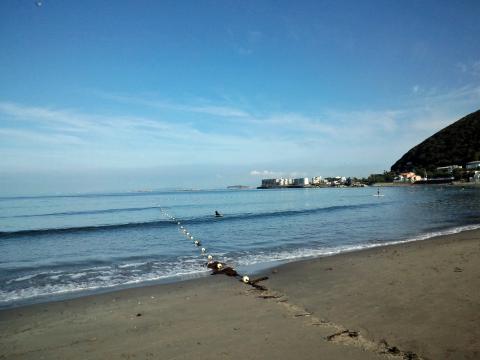 遠くに見えるは江ノ島？