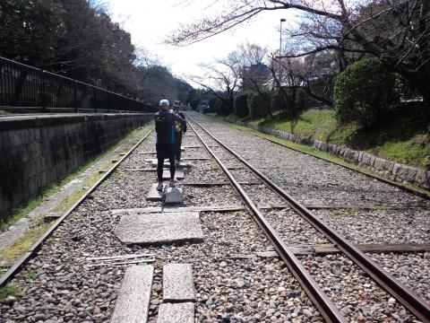 インクライン（傾斜鉄道）跡を駆け上がる